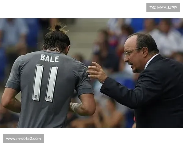 西超杯半决赛争议场面，维尼修斯与西蒙尼言语交锋